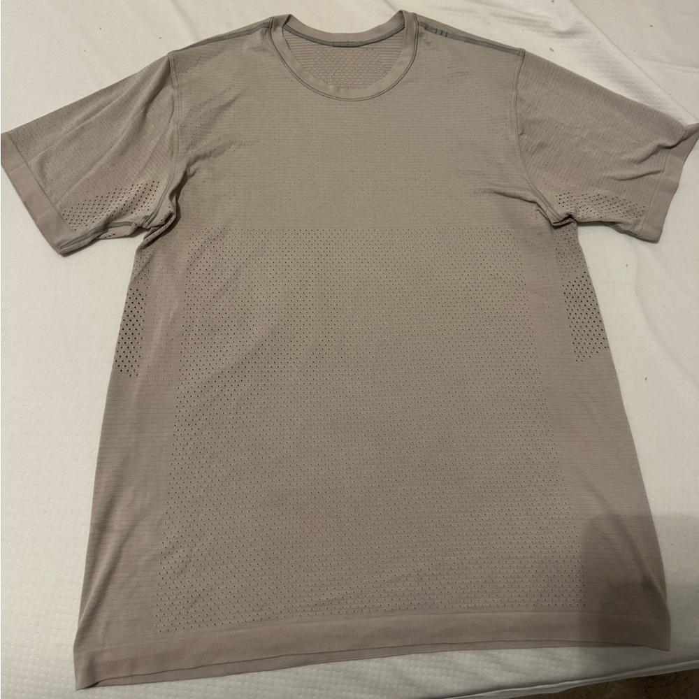 Lululemon Men's Swiftly Tech Gray/Cream Color Shirt (Size L)